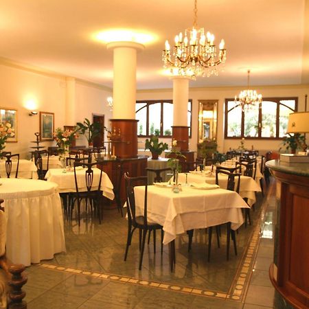 Hotel Pescetto Albenga Bagian luar foto