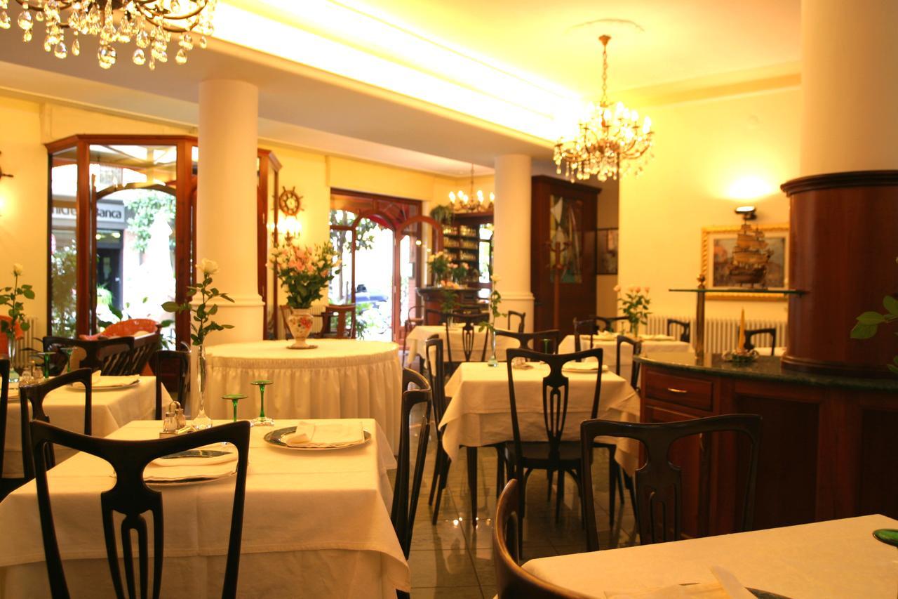 Hotel Pescetto Albenga Bagian luar foto