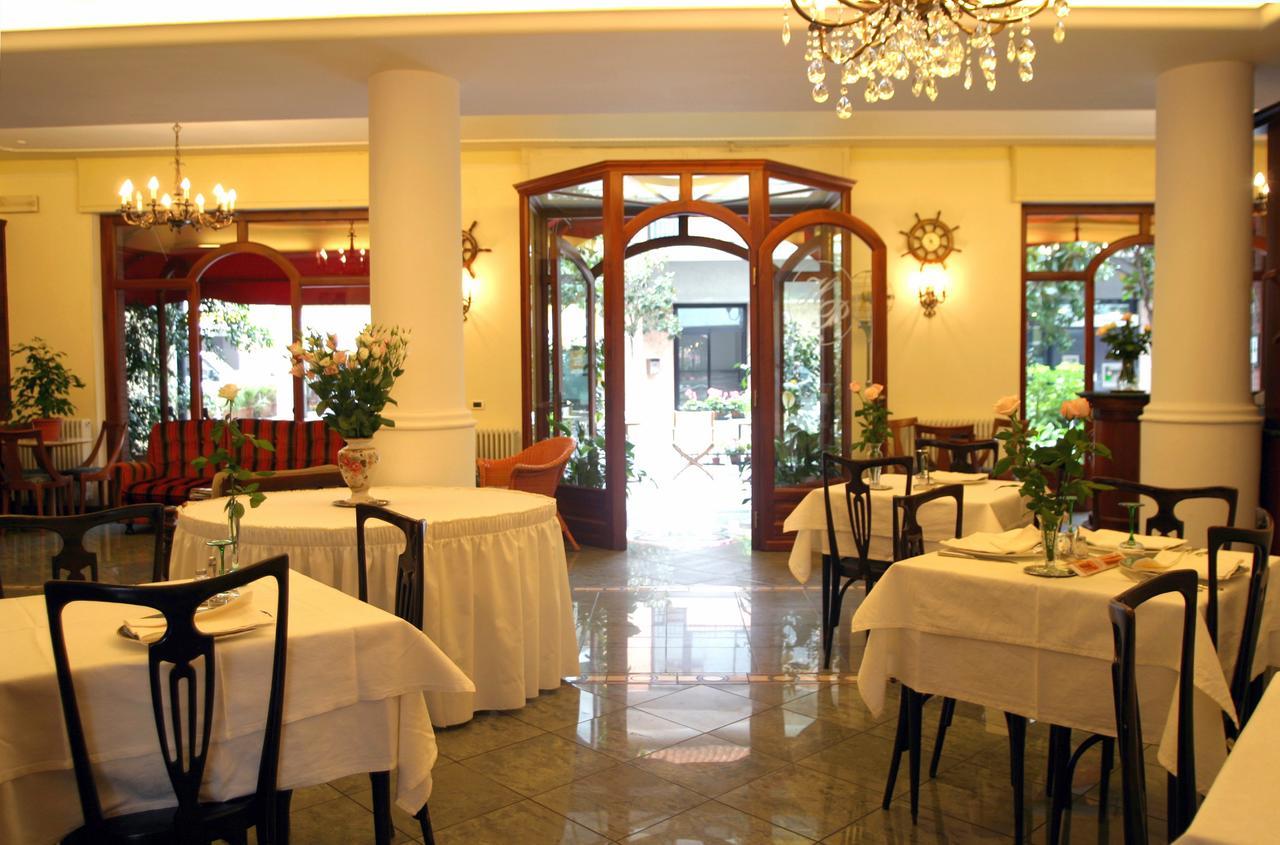 Hotel Pescetto Albenga Bagian luar foto