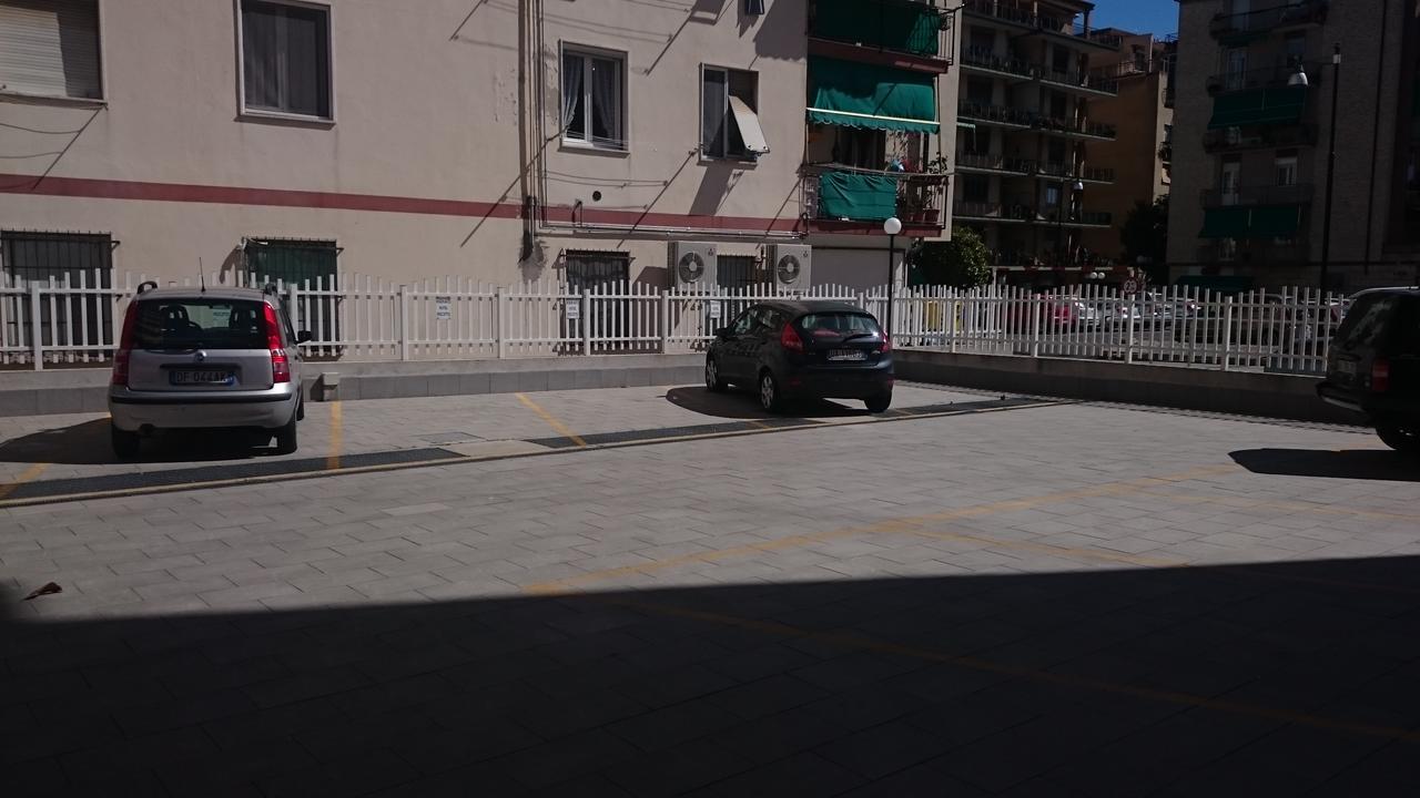 Hotel Pescetto Albenga Bagian luar foto